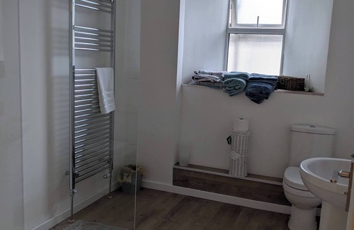 Rhyd-y-clafdy Apartment | 2 bedroom apartment, over wool and craft shop. Close to the marina in Pwllheli.