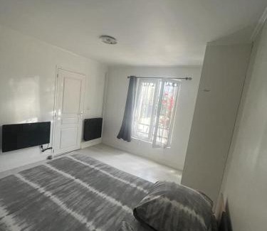 Bobigny Apartment | 2 bedroom Apartment very close to Paris