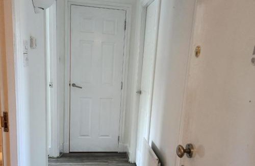Gifford Apartment | 2 Bedroom Apt - Stunning Views Balcony Parking