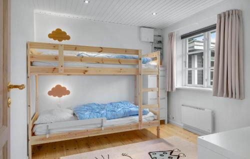 Dronningmolle House | 2 Bedroom Awesome Home In Dronningmølle