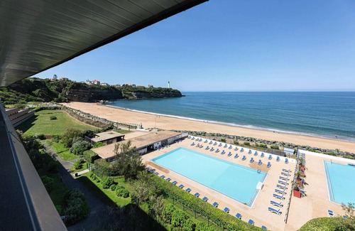 Anglet Apartment | 2 Bedroom Classic Room for 2 Adults and 2 Children with breathtaking sea view