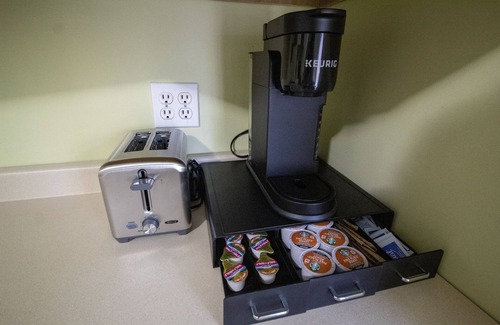 Brighton Apartment | 2 bedroom condo close to Boston and Cambridge with free parking