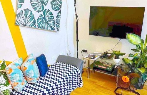 Sasa House | 2-bedroom condo in charming Davao City with WiFi, AC