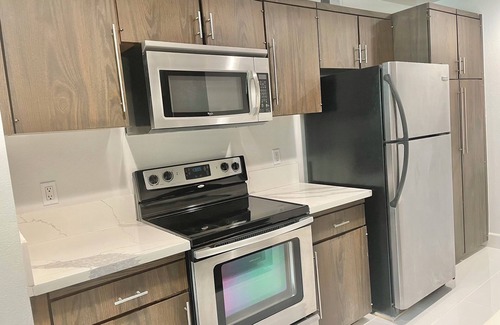 Calabasas Condo | 2-bedroom Condo in Heart of Downtown Calabasas