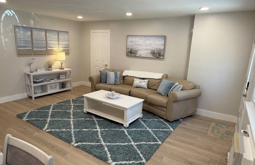 Anglesea Condo | 2-bedroom condo in serene North Wildwood with WiFi, AC