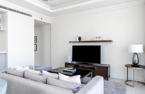 Jumeira 3 Apartment | 2-bedroom corporate apartment in brilliant Dubai with AC, WiFi