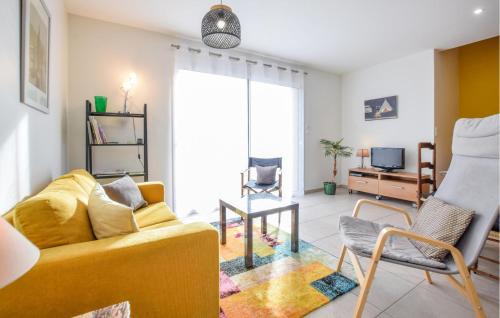 Gouville-sur-Mer House | 2 Bedroom Cozy Home In Gouville-Sur-Mer