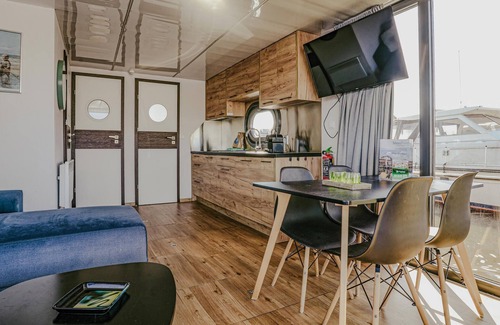 Municipality of Uitgeest Boat Rental | 2 bedroom cozy ship in Uitgeest