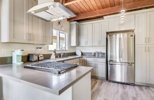 Old Towne Apartment | 2 Bedroom Duplex triplex L-451620 by Houzlet