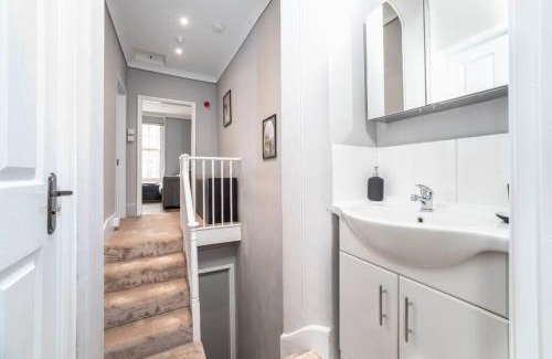 Pembridge Apartment | 2 Bedroom Flat in Notting Hill