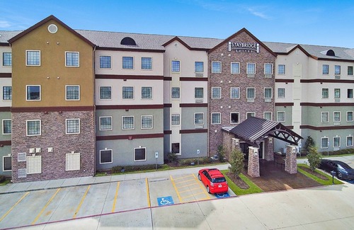 Longview Condo | 2 Bedroom | Free Breakfast. Indoor Pool & Hot Tub
