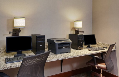 Bowling Green Condo | 2 Bedroom | Free Daily Breakfast! Pool