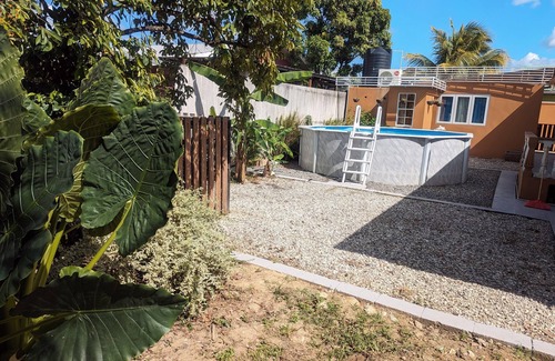Arouca Apartment | 2 Bedroom gated Annex -pool, king & queen beds, free parking and wifi