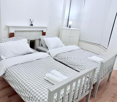 Nottingham House | 2 Bedroom House