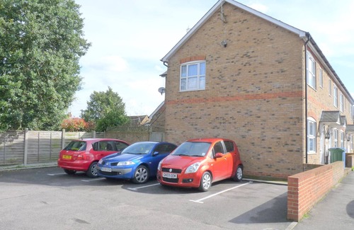Sittingbourne House | 2-bedroom house near town with Superfast Wi-Fi