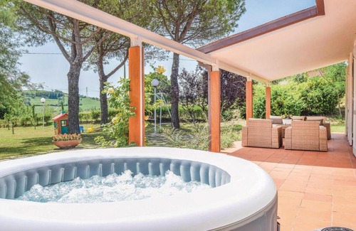 Fano House | 2 Bedroom Nice Home In Fano -Pu-