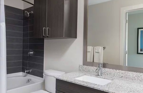 West End Resort | 2-bedroom presidential suite Austin, TX