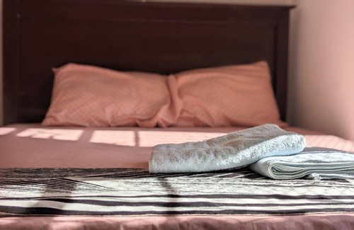 Dar es Salaam Apartment | 2 Bedroom spacious Cozy Home,10 min Walk to Beach