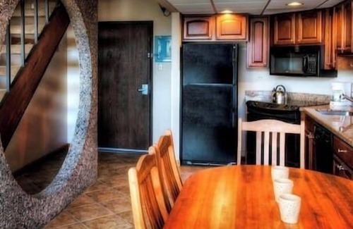 Peak 9 Resort | 2 BEDROOM SUITE-BEAVER RUN-SLEEPS 6 BRECKENRIDGE!