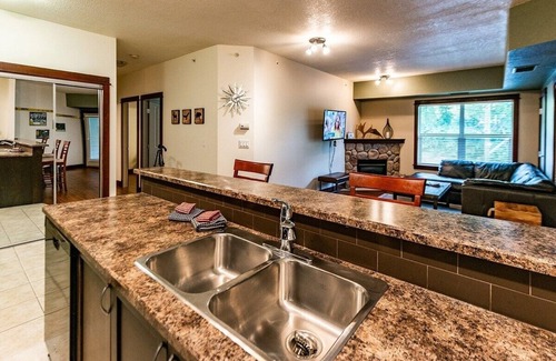 East Kootenay Condo | 2 Bedroom Top Floor Retreat with Balcony and BBQ