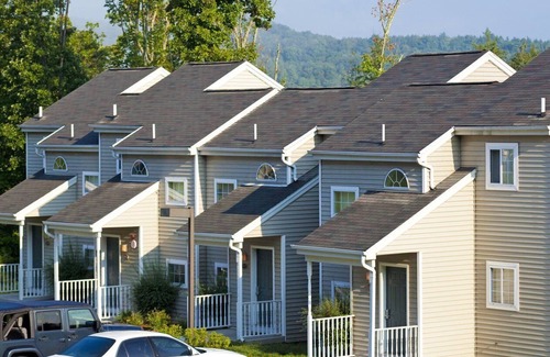 East Stroudsburg Resort | 2 bedroom unit in Tree Tops at Pocono Mountain Villas