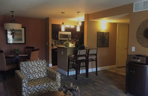 Las Vegas Villa | 2-bedroom villa on superb Las Vegas strip ! Just steps away from Sphere !