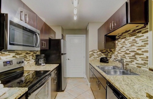 Las Vegas Villa | 2-bedroom villa on superb Las Vegas strip ! Just steps away from Sphere !