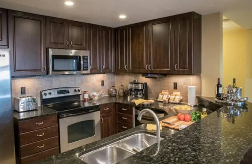 Florida Central Atlantic Coast Resort | 2 bedroom villa, sleeps 8. 5 minutes to the theme parks.