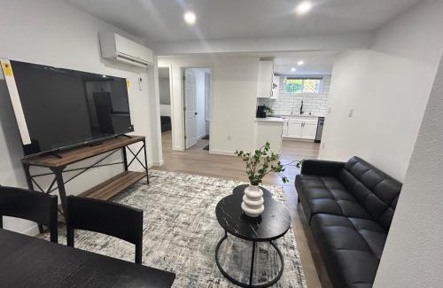 North Beacon Hill Apartment | 2 bedrooms and Studio near Downtown, Airport, stadiums, light rail
