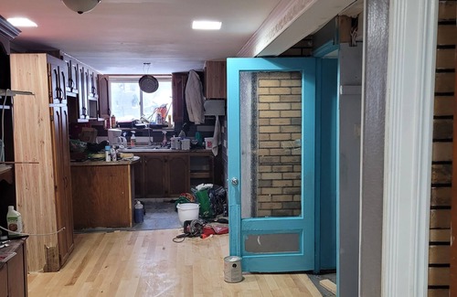 Montreal House | 2 bedrooms apartment in a Bungalow for rent
