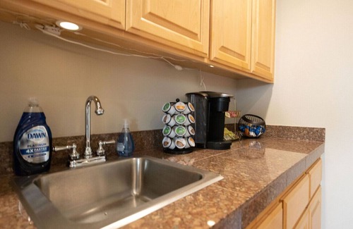 El Granada House | 2 Blocks to ocean, steps to beach, ocean view, hot tub, coastal trail, BBQ