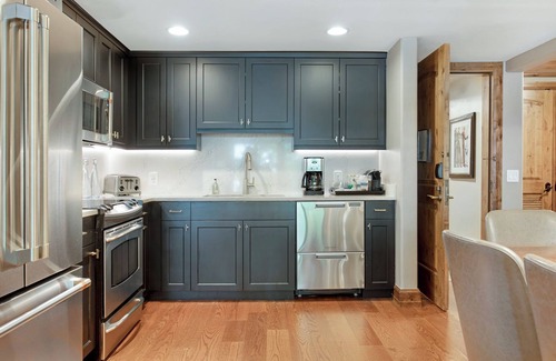 Vail Cabin | 2 BR 2 BA Unit in Vail Village Beautiful Sebastian Residence w 5 Star Amenities