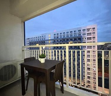 Barangay 76 Hotel | 2-BR CONDO Staycation Sea Residence -Kharen