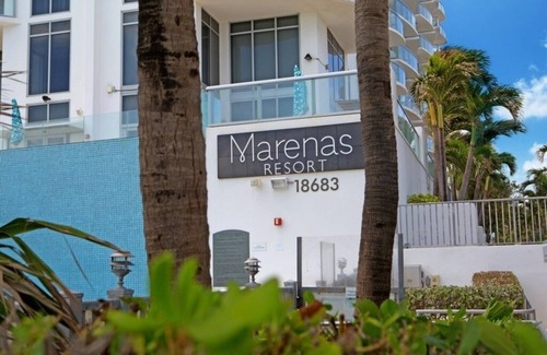 Sunny Isles Beach Apartment | 2 BR Luxury Suite in Marenas Beach Resort 2508 by RedAwning