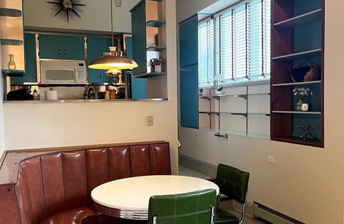 East Texas Apartment | 2 BR Schoolhouse Apt w/Sauna