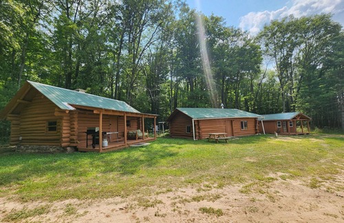 White Cloud Cabin | 2 Cabins with Kitchen/Bath House on 137 Acres!