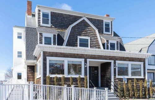 Middletown House | #2 | Comfy Room w/Queen-bed