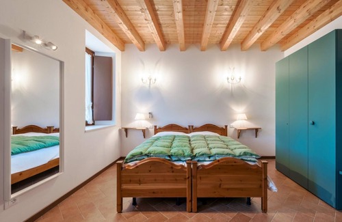 Pralboino Other | 2) Cozy One-Bedroom Apartment in Agriturismo with Two Single Beds and Sofa Bed