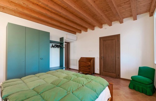 Pralboino Other | 2) Cozy One-Bedroom Apartment in Agriturismo with Two Single Beds and Sofa Bed