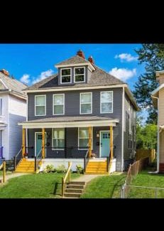 Livingston Park House | 2 homes side by side downtown with fenced yard and hot tub