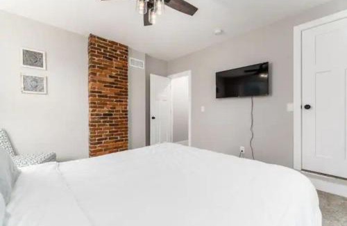 Livingston Park House | 2 homes side by side downtown with fenced yard and hot tub