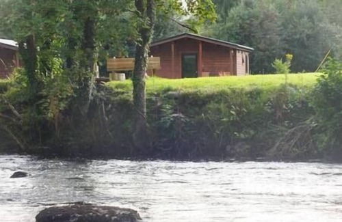 Killarney Cabin | #2 Killarney Cabins, Stunning Lodge & Parking