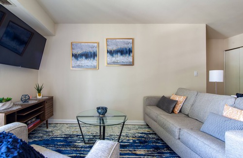 Odenton Apartment | 2-King Beds**300Mbps**Self Check-in**8 mi Airport