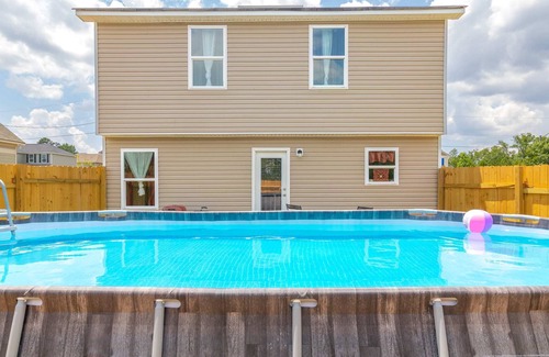 Columbus House | 2 Large Homes, Same Street! - The Moore Twins