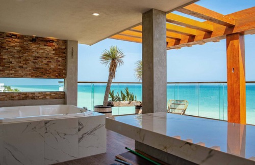 San Benito Apartment | 2 Lux beachfront PH, roof & jacuzzi best amenities