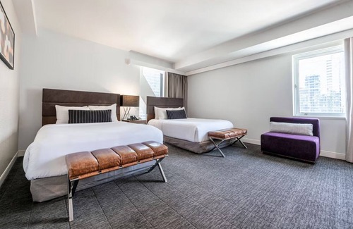 Near North Side Hotel | 2 Luxury Queen with Rooftop Lounge & City Views Near Attractions
