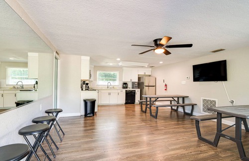 Homosassa House | 2 Mi to 7 Sisters Springs! Home w/Resort Perks