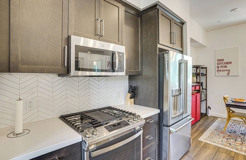 Central San Pedro House | 2 Mi to Beach: Luxe LA-Area Townhome w/Balcony