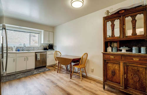 Northeast Reno House | 2 Mi to Dtwn Reno & UNR: City-View Townhome!