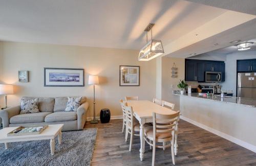 North Myrtle Beach Apartment | 2 Mi to Ocean Waterfront Resort Condo in NMB!